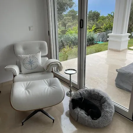 Villa Luxurious Sea View Villa, 3 Bedrooms *