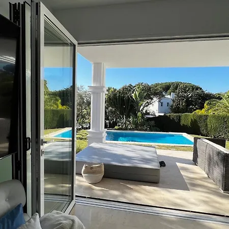 Luxurious Sea View Villa, 3 Bedrooms Marbella