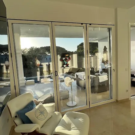 Luxurious Sea View Villa, 3 Bedrooms